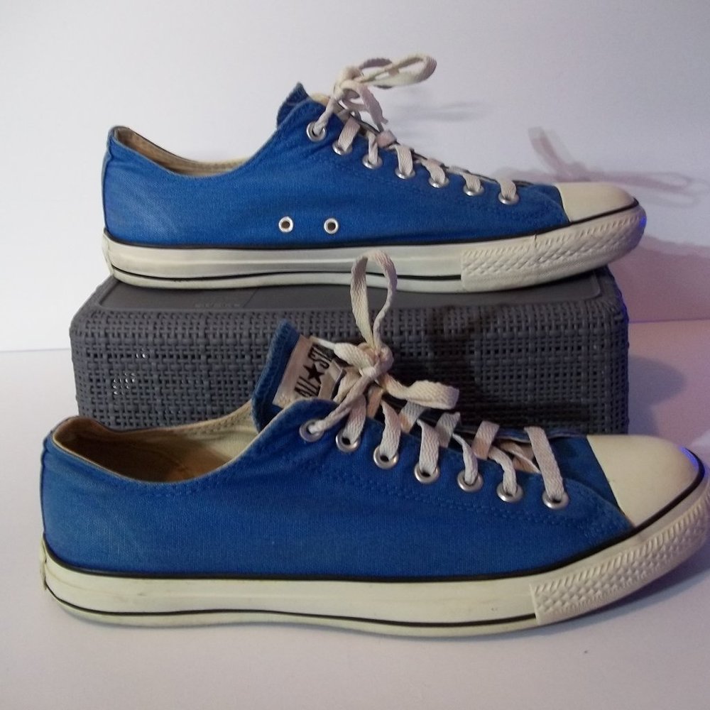 Converse All Star - Low cut - Electric Blue - Men's size 11 - In Original Box